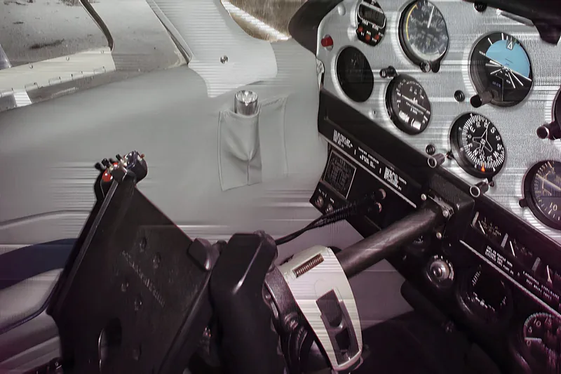 Piper PA-28 cockpit and side panel